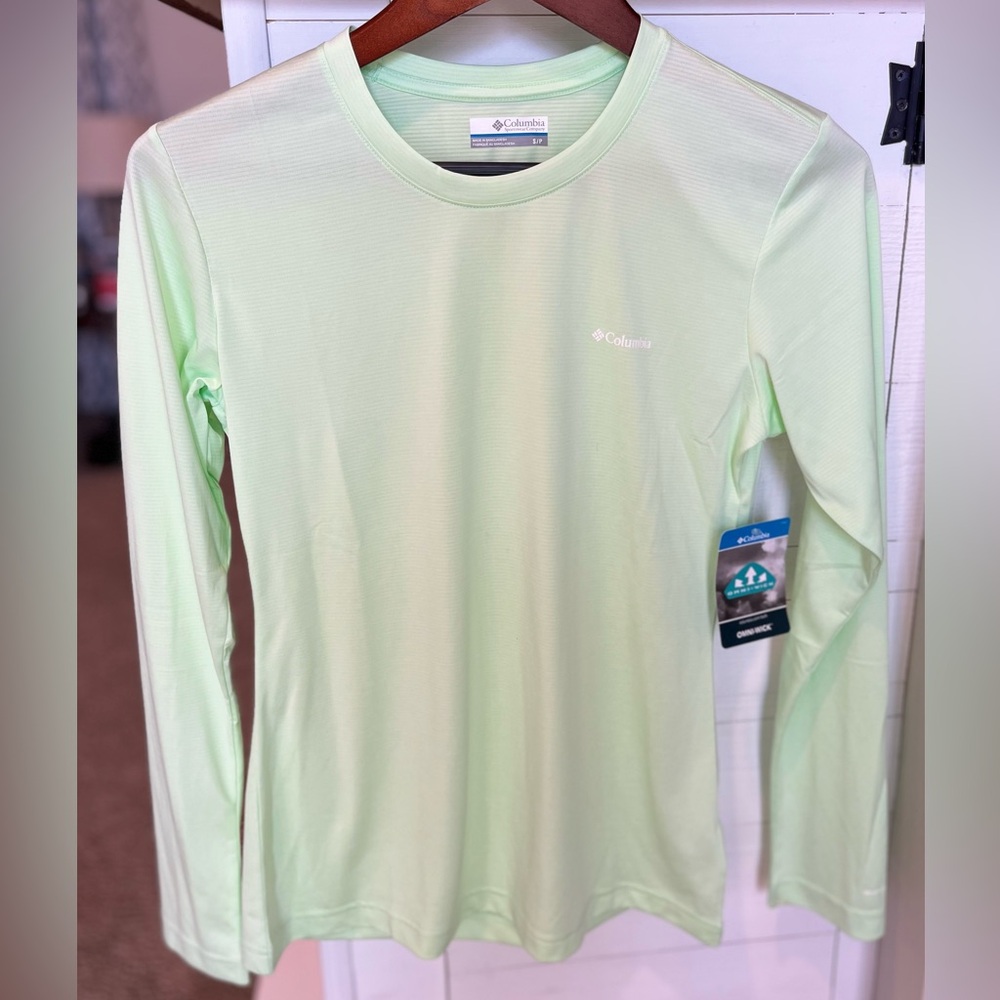 Columbia Shirt Womens size small lime green NWTLong Sleeve Omni Wick 1168